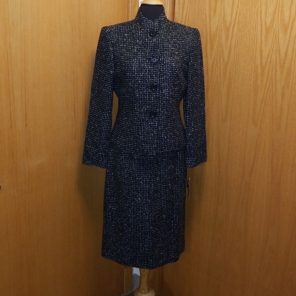 NWT Tahari Tweed Skirt Suit